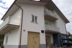 AFFITTA APPARTAMENTO IN VILLA – PIANOLA AFFITTA APPARTAMENTO IN VILLA – PIANOLA