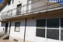 VENDE PORZIONE DI VILLA BIFAMILIARE – ARISCHIA VENDE PORZIONE DI VILLA BIFAMILIARE – ARISCHIA