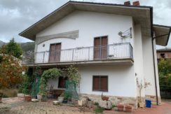 VENDE VILLA SINGOLA – PIZZOLI VENDE VILLA SINGOLA – PIZZOLI