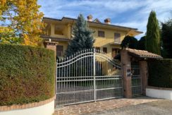 VENDE VILLA – SAN VITTORINO