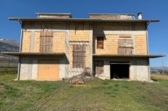 VENDE VILLA SINGOLA – CAVALLETTO D’OCRE