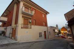 AFFITTA APPARTAMENTO – PIZZOLI
