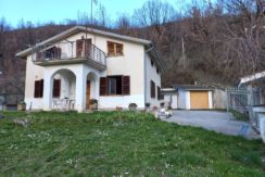 VENDE VILLA – PIAGGE DI TORNIMPARTE