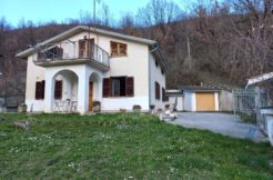 VENDE VILLA – PIAGGE DI TORNIMPARTE