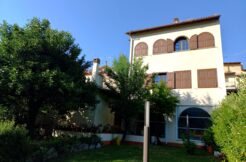 VENDE VILLA SINGOLA – FONTECCHIO VENDE VILLA SINGOLA – FONTECCHIO