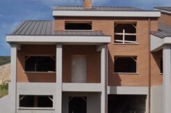 VENDE VILLA A SCHIERA – GIGNANO VENDE VILLA A SCHIERA – GIGNANO