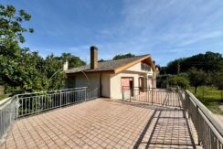 VENDE VILLA SINGOLA – SAN PANFILO D’OCRE