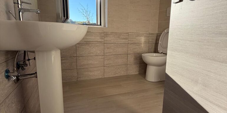 PHOTO-2025-10-08-19-33-04 4