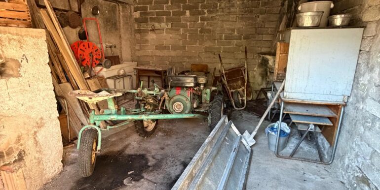 PHOTO-2025-10-08-19-33-05 19