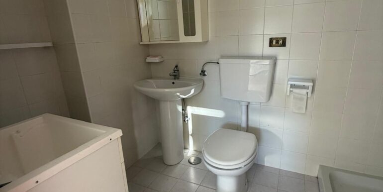 PHOTO-2025-10-08-19-33-05 4