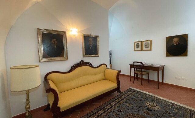 PHOTO-2025-12-10-12-08-45