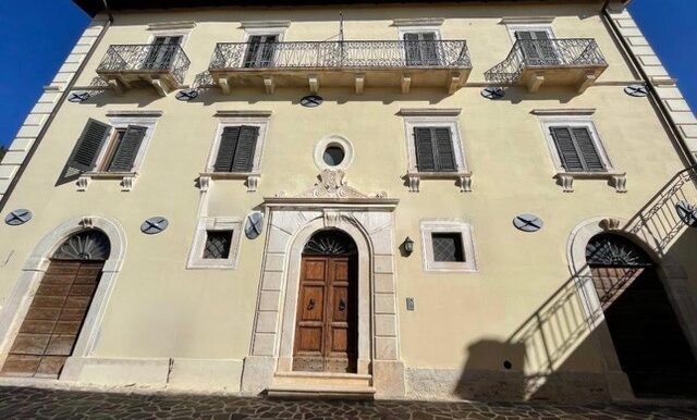 PHOTO-2025-12-11-18-40-27