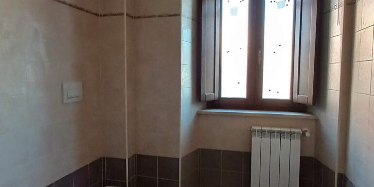 12 bagno-piano1