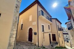 VENDE APPARTAMENTO – L’AQUILA CENTRO STORICO