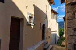 VENDE CASA INDIPENDENTE RISTRUTTURATA – PEDICCIANO DI FAGNANO ALTO
