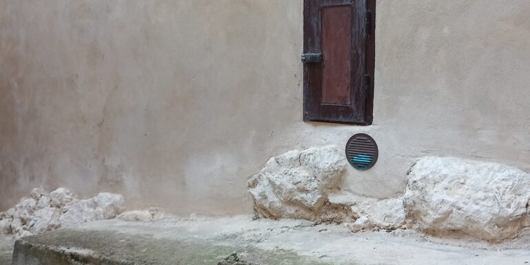 47 muratura su roccia