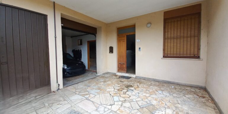 6 portico