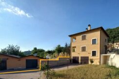 VENDE VILLA BIFAMILIARE – FAGNANO ALTO