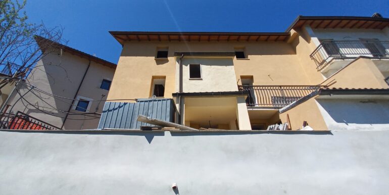 2 fronte-a-valle-su-corte
