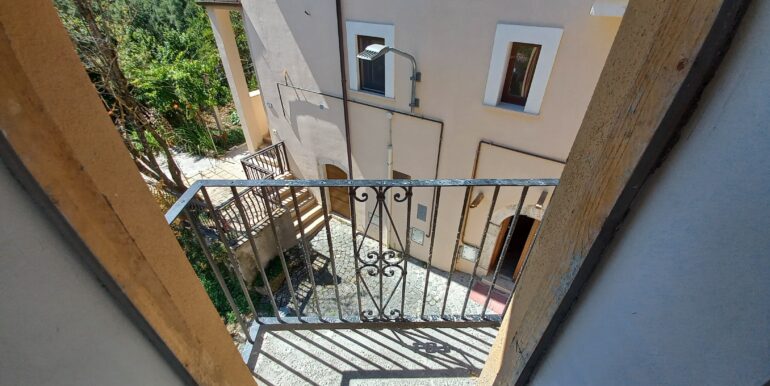 36 balcone-camera-passante-P.S.