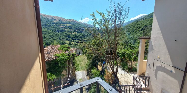 37 veduta-balcone camera-passante-P.S.